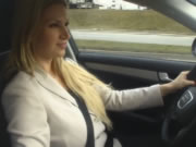 Carol Goldnerova Titten Out beim Auto fahren